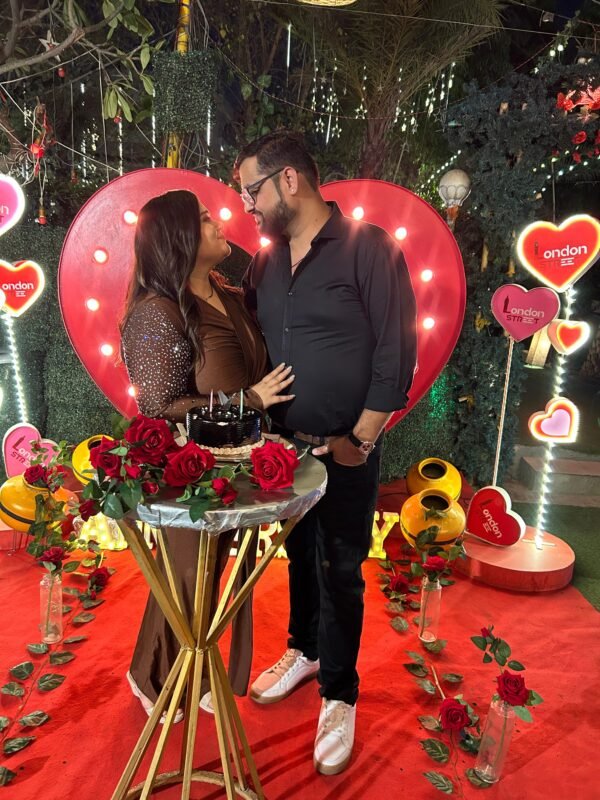 Heart Proposal at Anand Vihar - Image 5