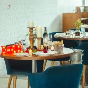 romantic-candlelight-dining-in-connaught-place